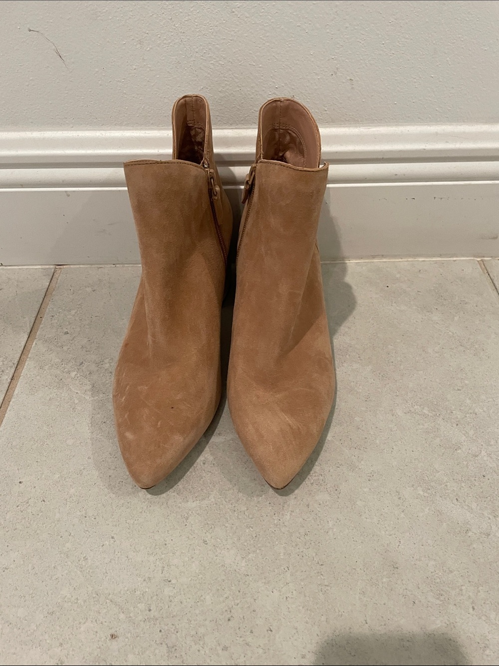 Brand New!! Gorgeous! Cole Haan Women’s Tan Suede Pointed-Toe Ankle Booties